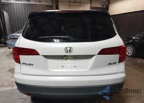 2018 Honda Pilot Lx z USA, uszkodzony, nr VIN 5FNYF6H13JB066479